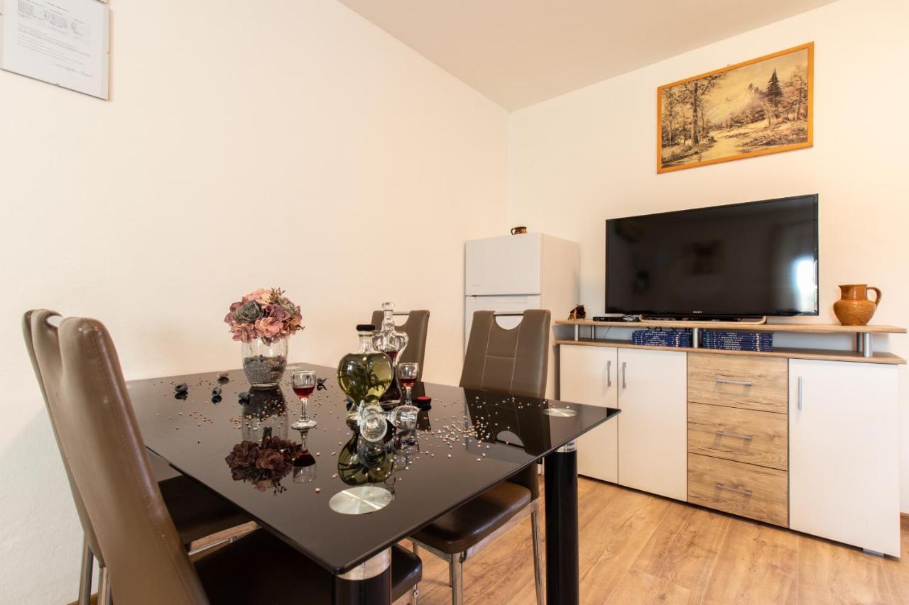 Apartamento Lucija Lovinac  Exterior foto